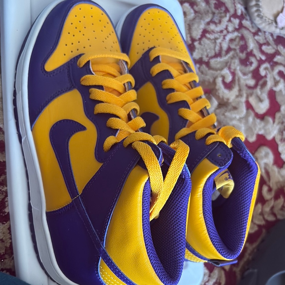 Nike Kids Sneakers in Purple and Yellow